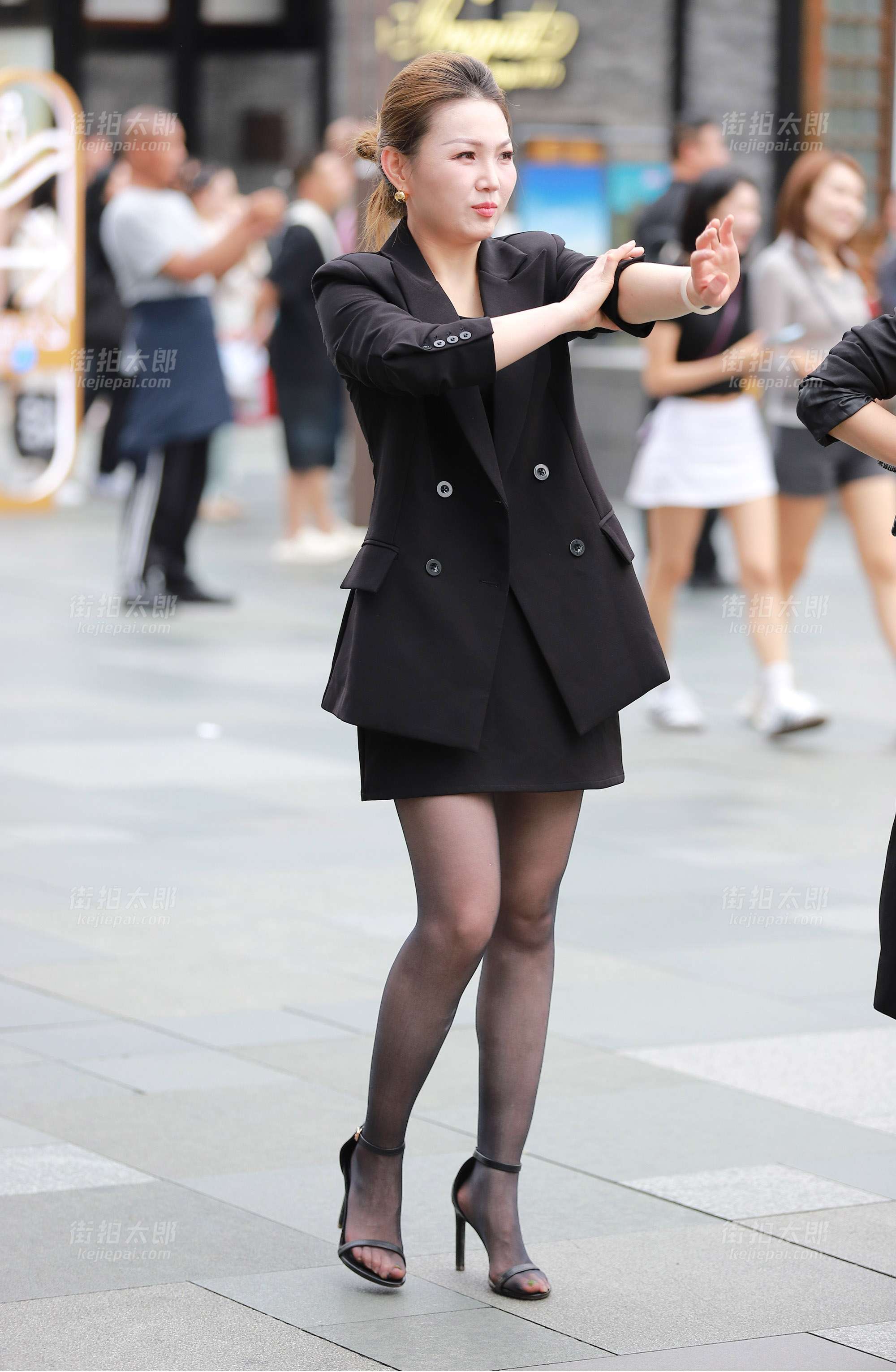 韵味黑丝西服套装101P