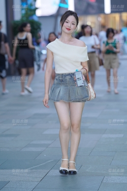 肤如凝脂 美目盼兮230812-16 88p+视频2分30秒