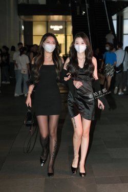 黑裙黑丝小姐姐 21-09-06-116P