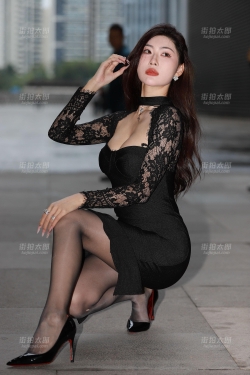 25成都车展网红-叶濛雨【套图➕视频】