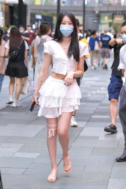 白裙绑腿 21-08-27-79P
