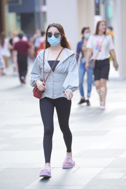 210430-4翘臀瑜伽女孩