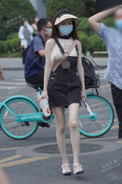 220803-3 85p