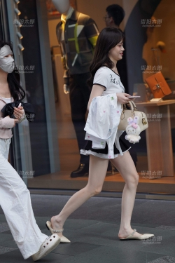 白皙美腿250712-1 85p