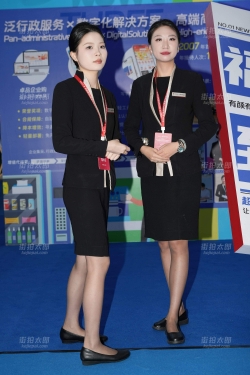 两个制服美女灰丝气质在线140P视8K7min