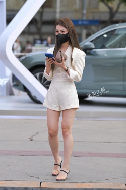 白短裤套装 22-04-25-123P