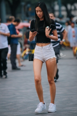 170811-4 93p