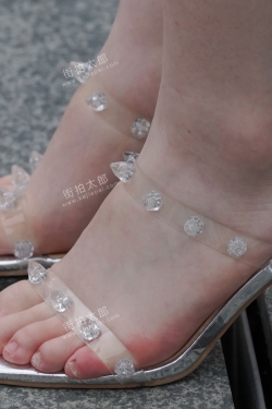 就喜欢这样白白净净的女生220716-20 照片150p+视频45秒