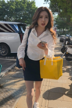 幕后记录OL肉丝赶地铁手机8K7min