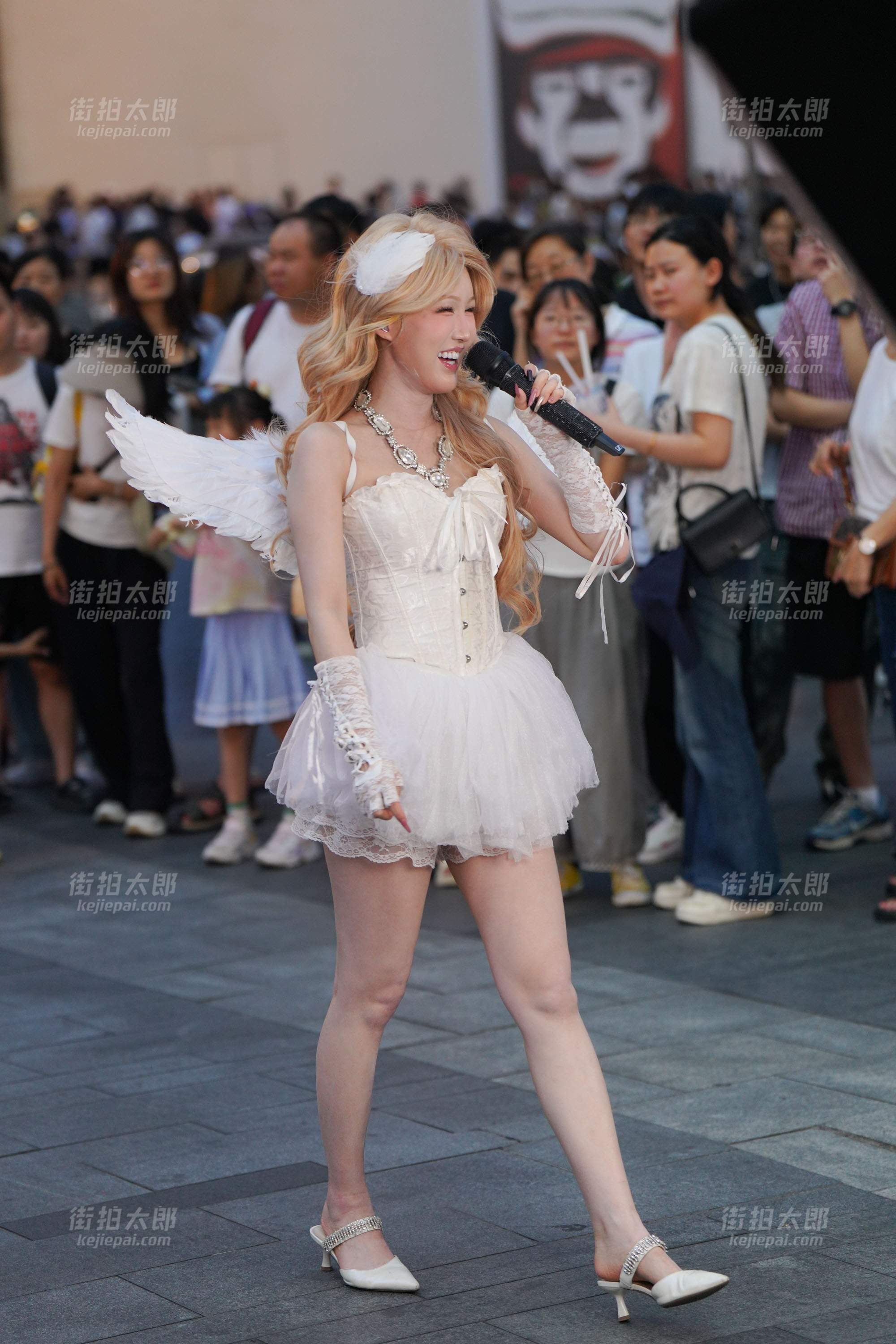 肤白腿长 歌声甜美250621-14 照片130p+视频3分29秒