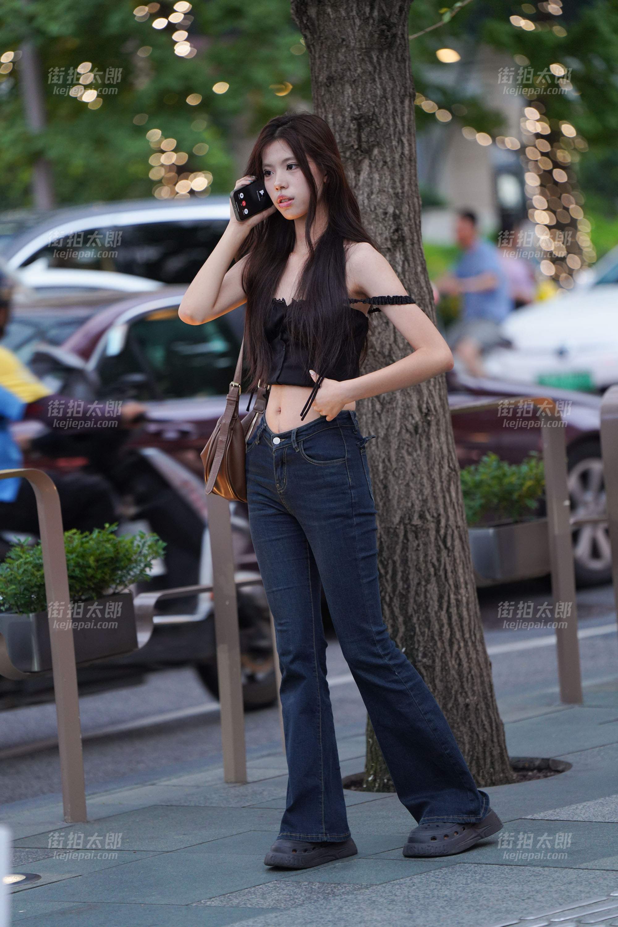 250809-12 83p