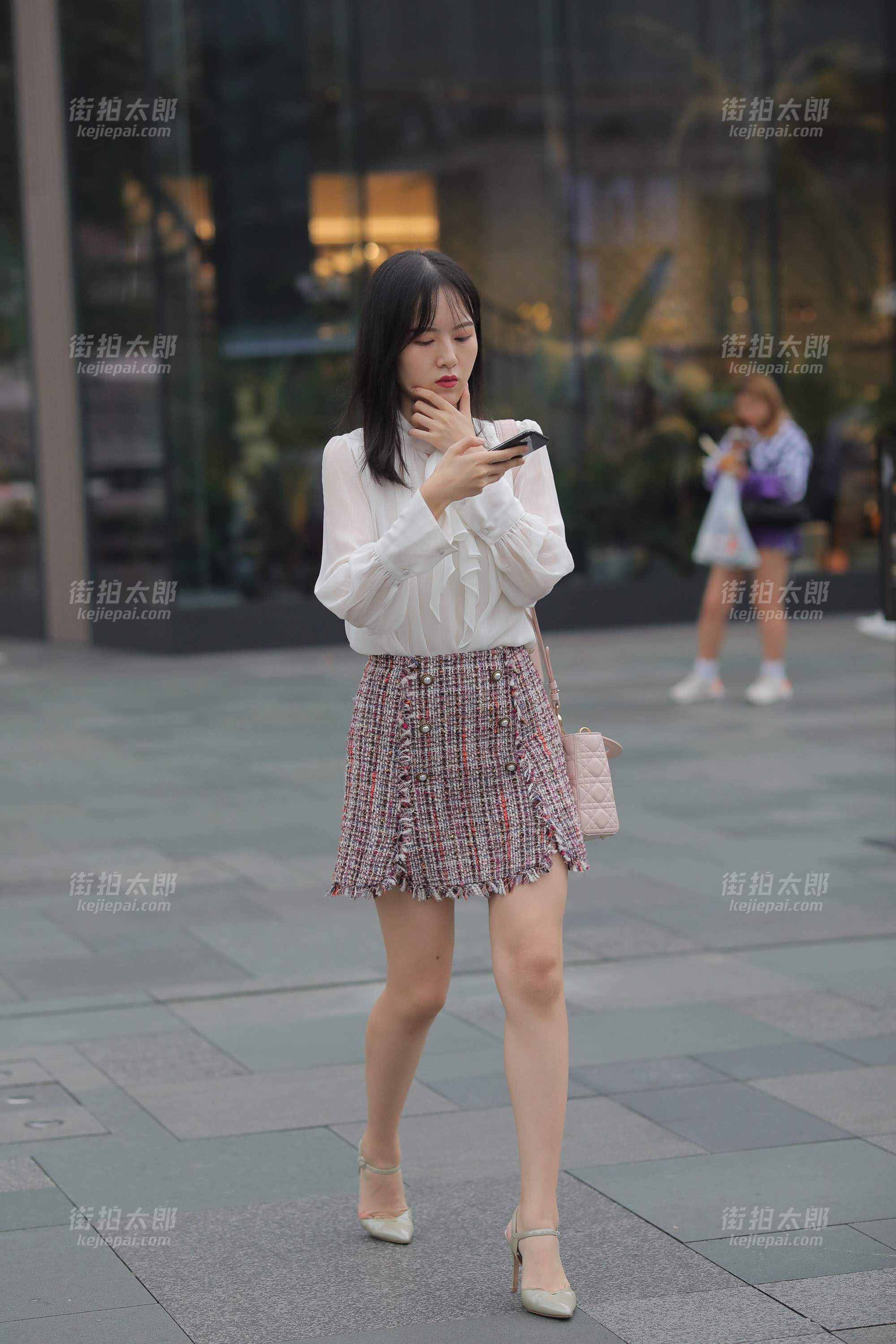 190909-3 18p