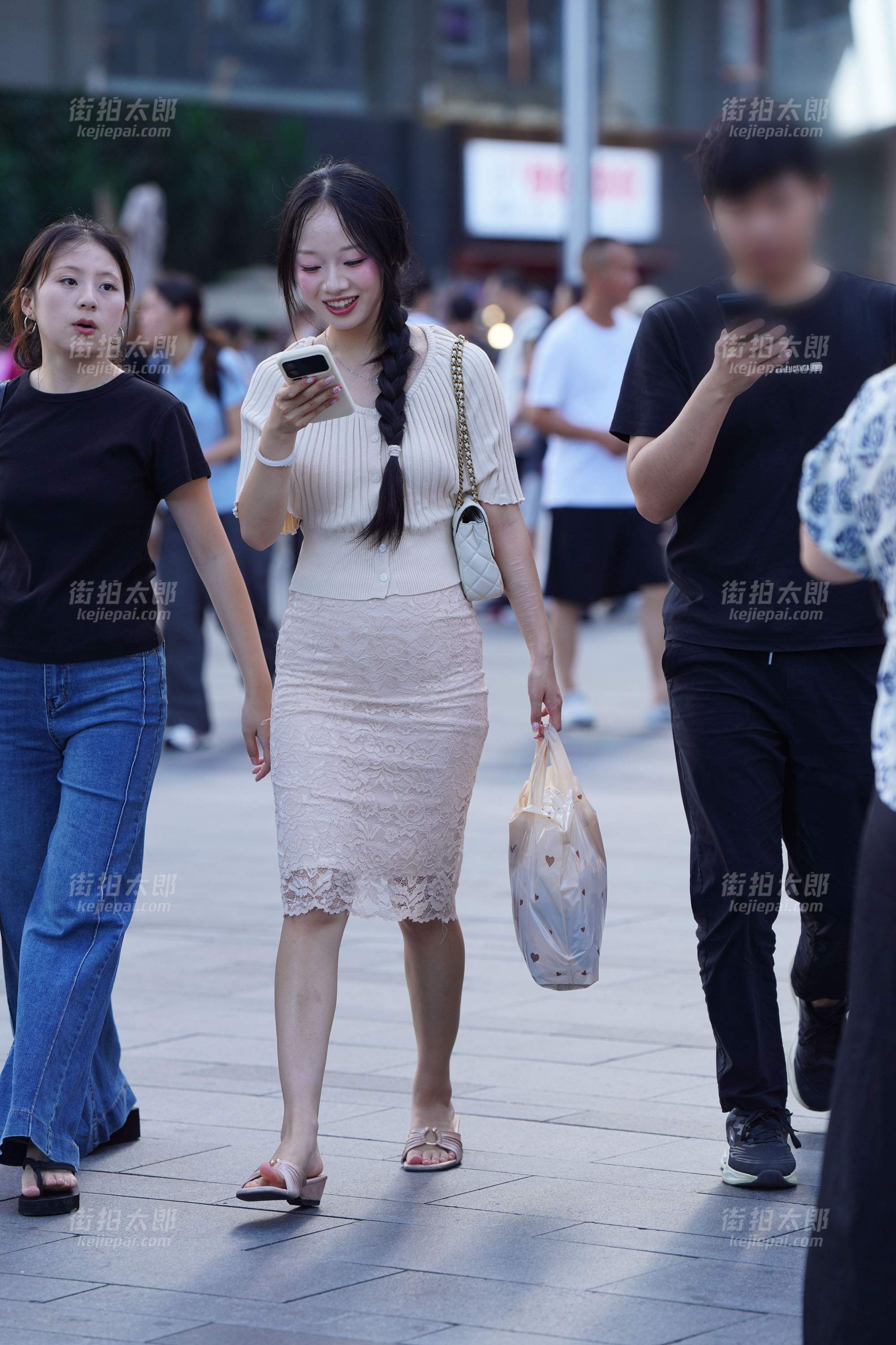 260806-1 30p
